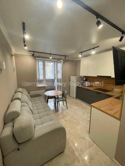 R8 Продам 2к. квартиру з ремонтом і меблями в ЖК Левада 2