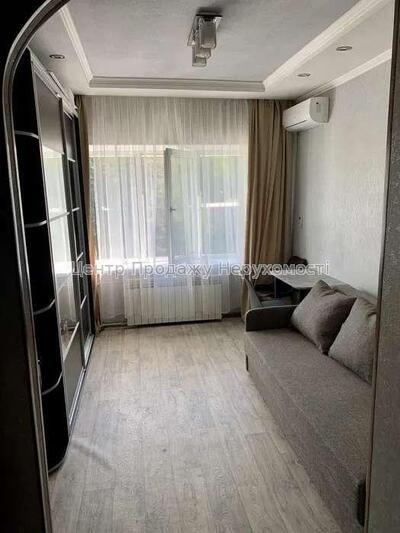 Продам гостинку Харків, Владислава Зубенка вул.