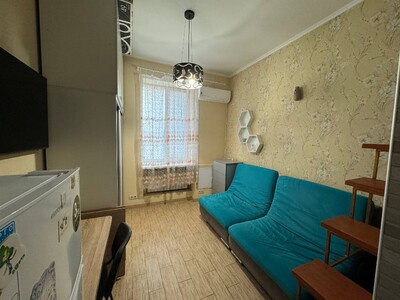 Продам дворівневу гостинку 18 м² / метро 15 хвилин / Французький бульвар / Власник