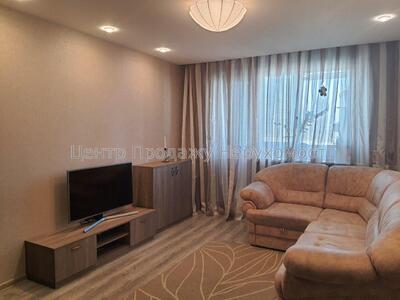 2 к квартира, Олексіївка, біля метро Перемога, пр. Перемоги, 62