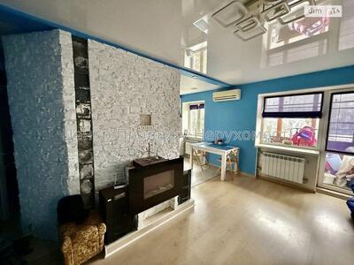 Продам 2х кімнатгну квартиру на Нових Будинках.