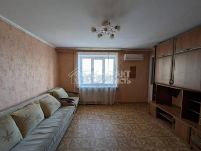 Продаж 2к квартири біля м " Вокзальна" (Цегляний будинок)єВідновлення
