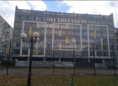 Продам квартиру  метро Захисників України вул. Фесенківська