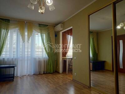 Квартира с ремонтом одразу біля метро Армійска, 2 дім.