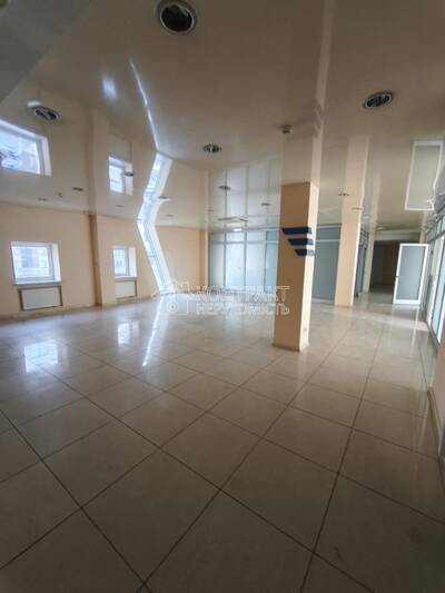 Офіс біля метро, центр, 230м²/Арх.Бекетова