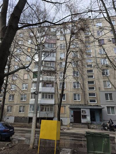 Продам 2 ком.квартиру Салтовка вул.Нескорених ( Геооев Труда)