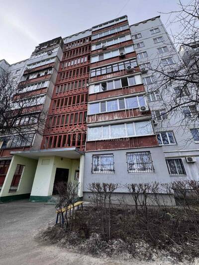 Продаж 3 км.кв біля Класу ЖМ Рогань