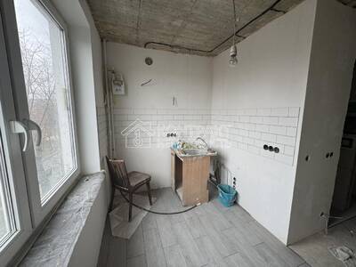 Продам 3-кімнатну квартиру метро Студентська Валентинівська Широнінців