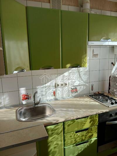 Продам 1-к квартиру біля метро Студентська. Квартира вільна!