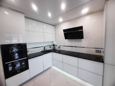 Продам 2 кімнатну квартиру в ЖК "Юбілейний" ТРК Україна Барабашова М31