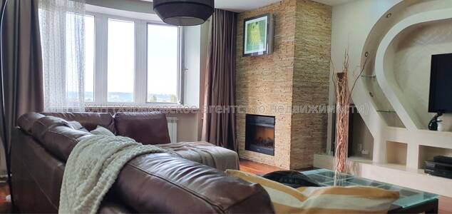 Продам 3 комн. квартиру рядом с метро