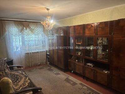 Продам 1 ком квартиру жилое состояние возле метро Салтовское