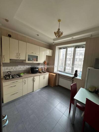 Продам1 к кв, капремонт,метро Вокзальная в двух мин ходьбыМ65