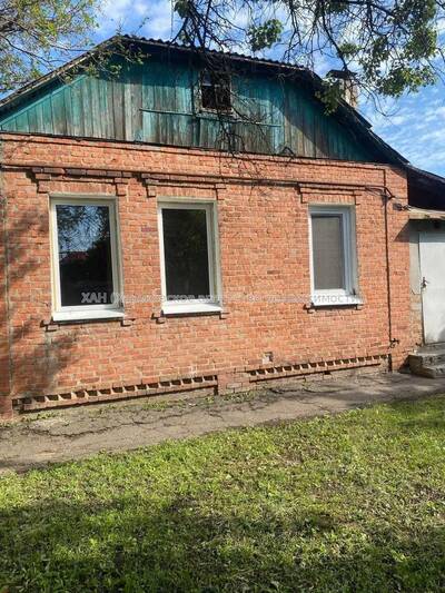 Продам цегляний будинок у Слобідському районі .