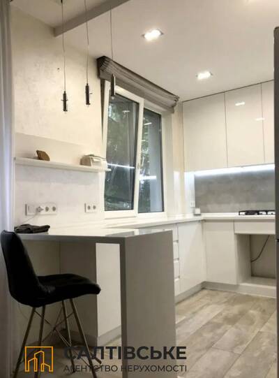4484-ЮЛ Продам 3К квартиру на Салтовке Академика Барабашова 656 м/р