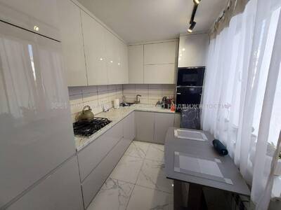 Продам 3к квартиру с ремонтом метро Студенческая