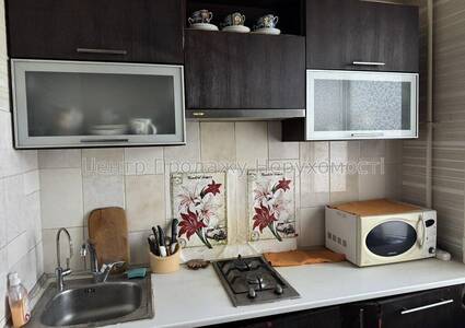 Продам квартиру Харків, Космонавтів вул.