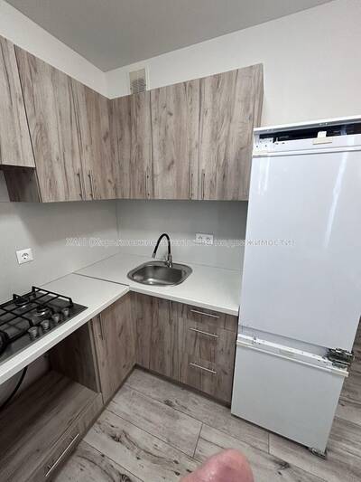 Продам 2 кімнатну квартиру метро Салтівське вулиця Бучми