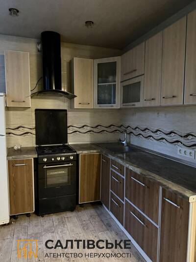 5827-КЮ Продам 2 комнатную квартиру на Салтовке Студенческая 607 м/р