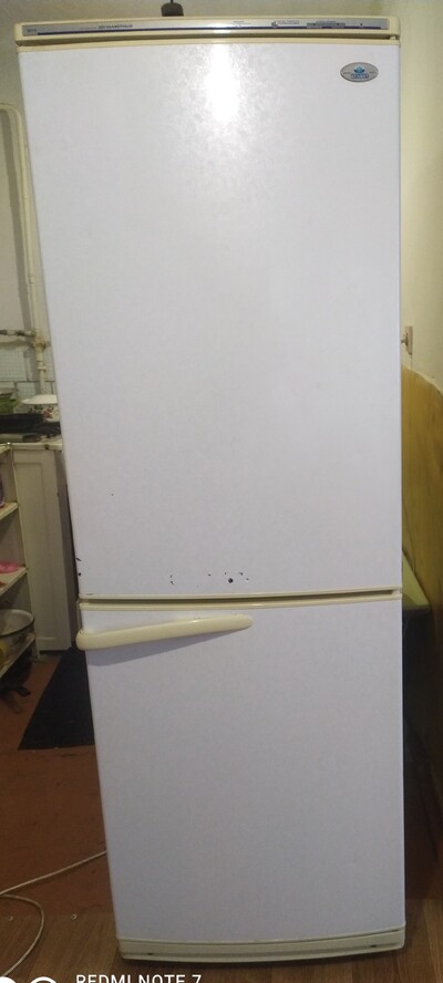 Продам робочий двокамерний холодильник Атлант