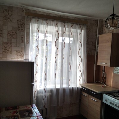 Здам 1 кім. квартиру, вул. Покровська, р-н Сіннонго ринку.