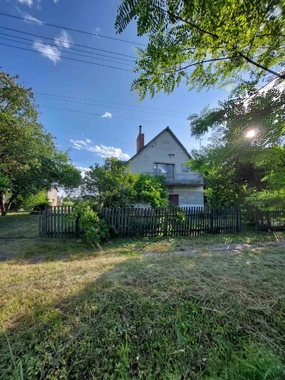 Продам  двохповерховий будинок в Гульську