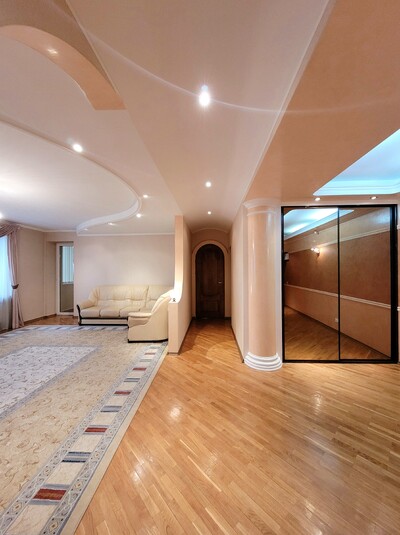 Продаж розкішної квартири 106 м² в серці міста Житомир