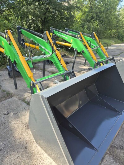 Швидкоз'ємний фронтальний навантажувач LoadPro