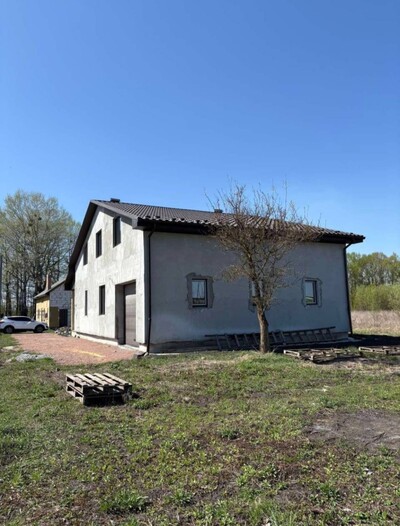 Терміново! Продається двоповерховий будинок в місті