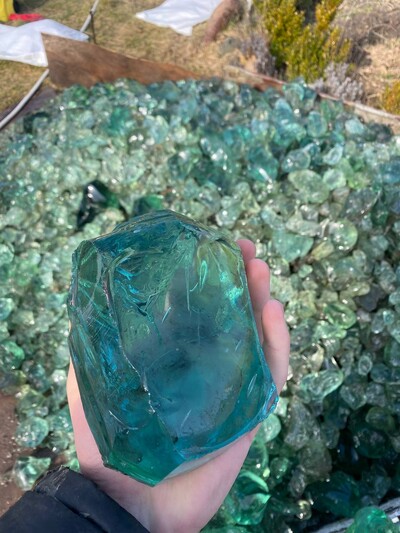 Продаю декоративний скляний камінь (ерклез) кольору морської хвилі/смарагд.