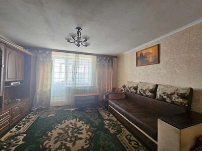 Продам 3-х кімнатну квартиру в центрі міста.