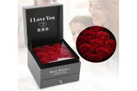 Подарункова шкатулка с трояндами
