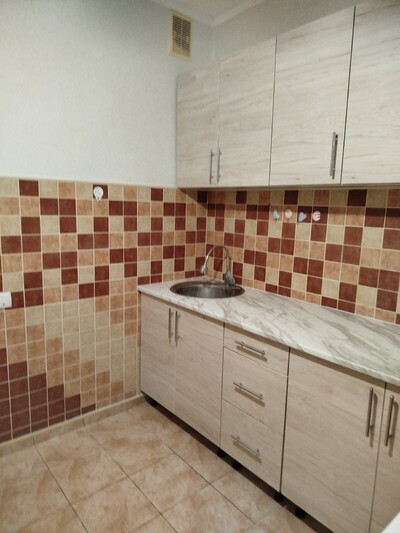 Здам 1 квартиру на другому поверсі