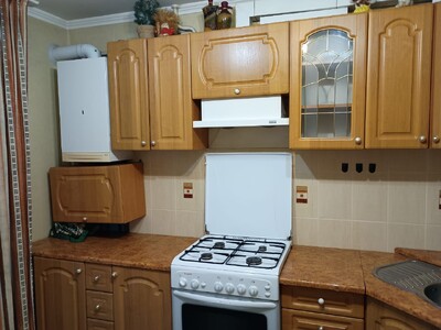 Продам квартиру, 2-х кімнатну, з ремонтом, опалення індивідуальне, можна під житло, офіс