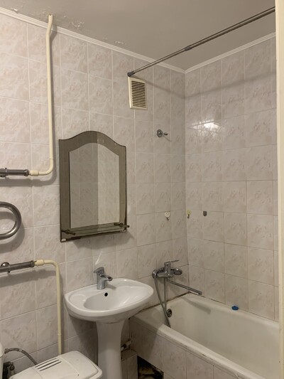 Продам 3-х кімнатну квартиру на Старому Бульварі.