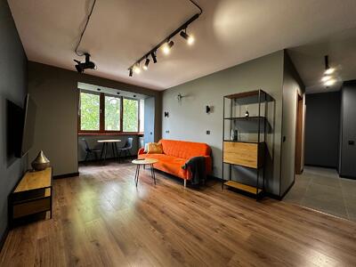 Продаж 3 кімнатної квартири з автономним опаленням