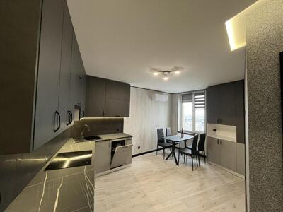 Продаж квартири з ремонтом в Новобудові