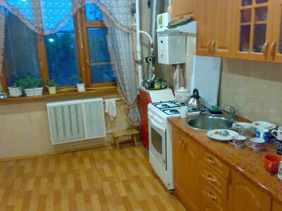 Здаю 1-но кімн. кв-ру біля ЦУМу з ремонтом й добротними меблями