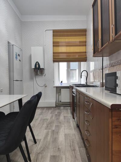 Продаж 2к Центр ЦУМ Сталінка