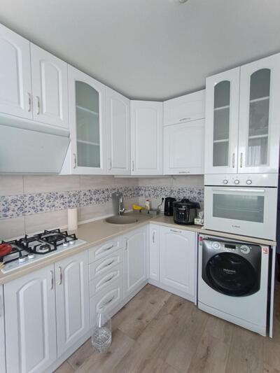 Продаж квартири в новобудові з гарнийм виглядом з вікна