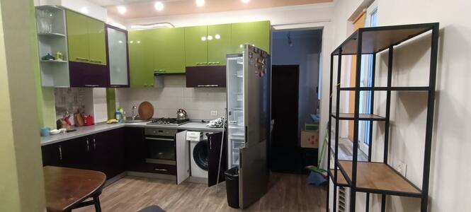 Здається 2 кімнатної квартири , центр