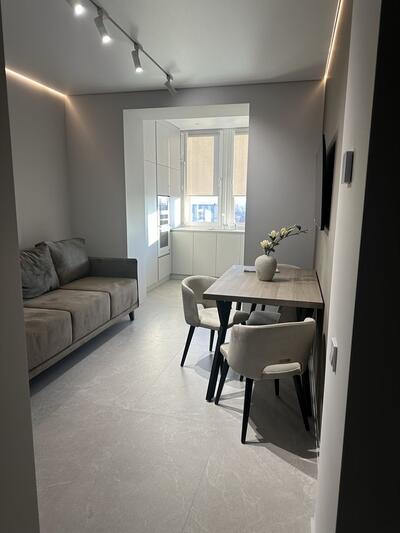 Продам 2- кімнатна квартира ЖК Театральний