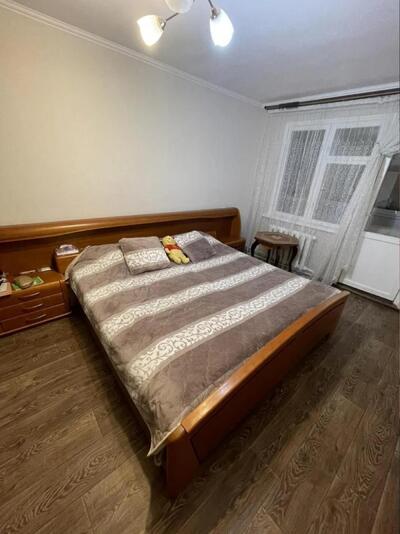 1 кмнатна з косметичним ремонтом