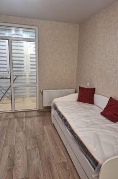 Здається 2-кімнатна у центрі