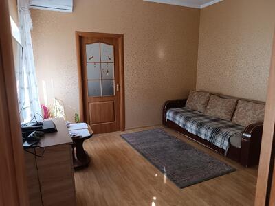 2-х кімнатна частина будинку з автономним опаленням.