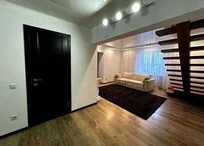 Продаж укомплектованої дворівневої квартири