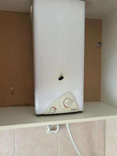 2 кімнатна квартира в центрі на середньому поверсі