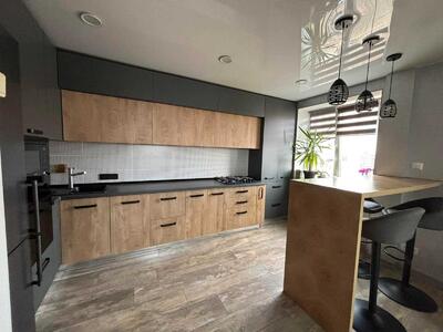 Продаж 3кімнатної квартири (перепланована в 2х+студія). Центр