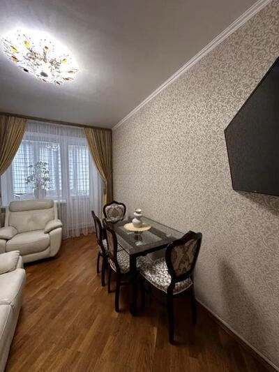 3 кімнатна квартира продаж