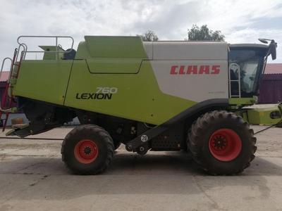 Надаємо послуги збору врожаю кукурудзи комбайном Claas Lexion 760